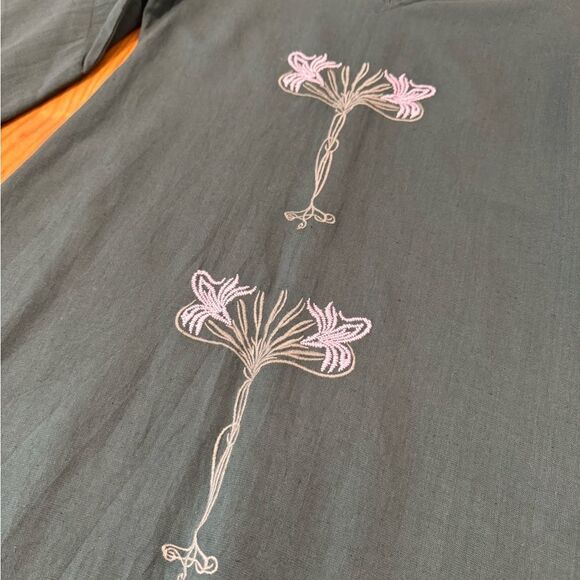 Anna Cate Meredith Mini Dress SIZE XS Pink Green Forest / Lilac Embroidered NWT - Picture 5 of 16